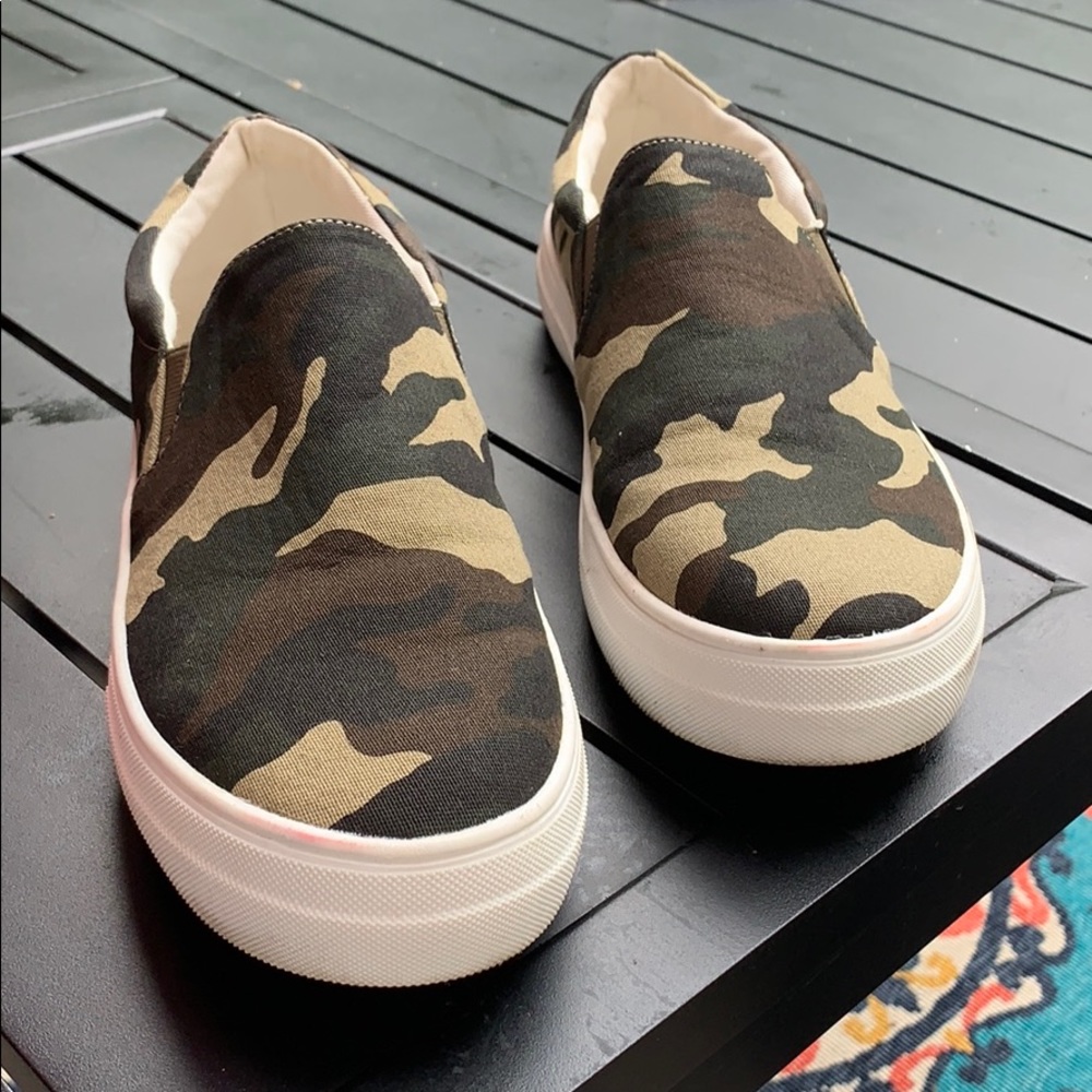 Camo slip ons